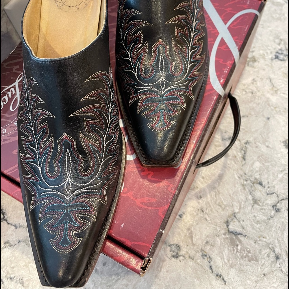 Lucchese black mules